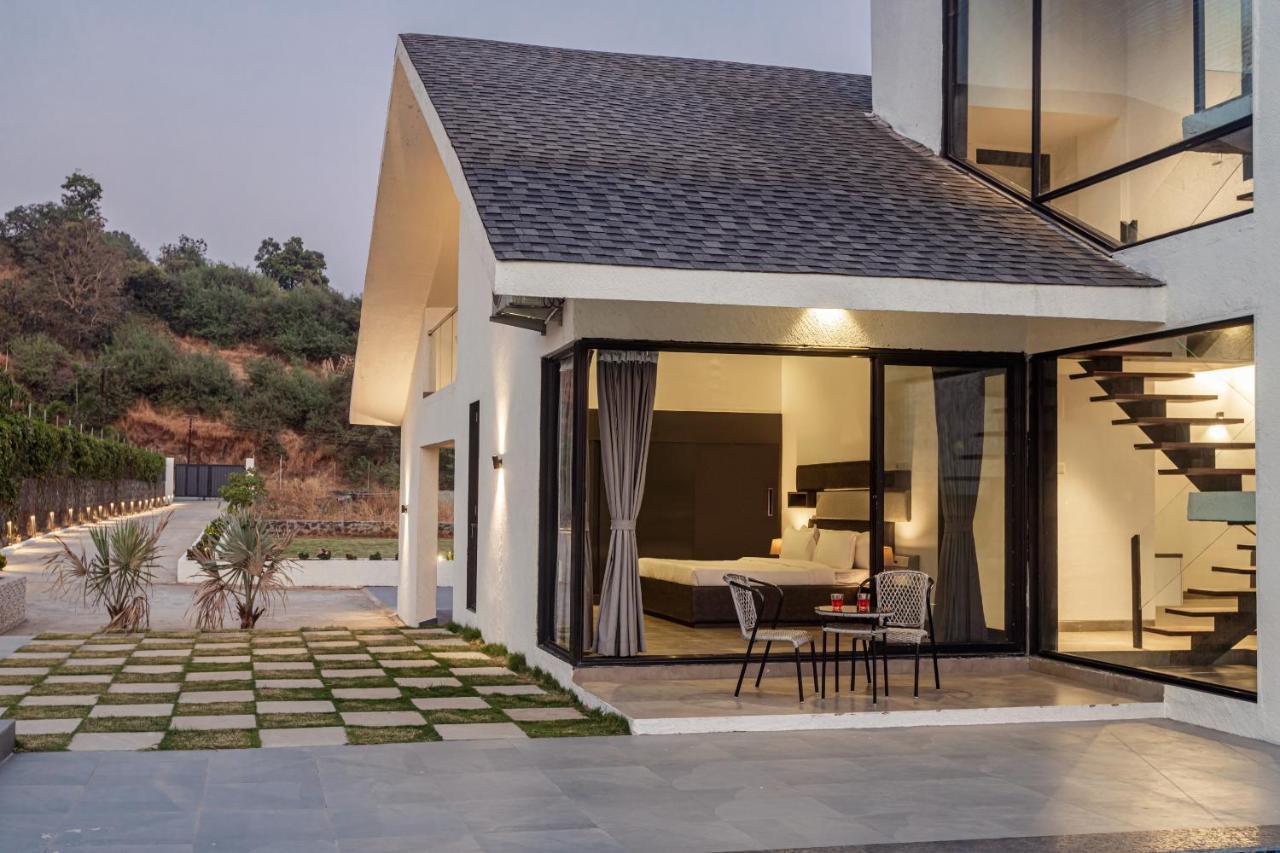 Saffronstays Stargazer, Karjat - Luxury Pool Villa With Lake View Exterior photo