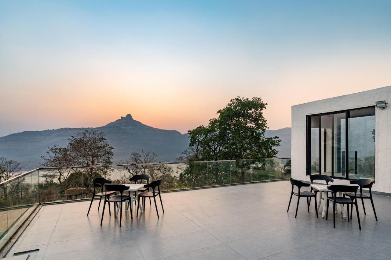 Saffronstays Stargazer, Karjat - Luxury Pool Villa With Lake View Exterior photo