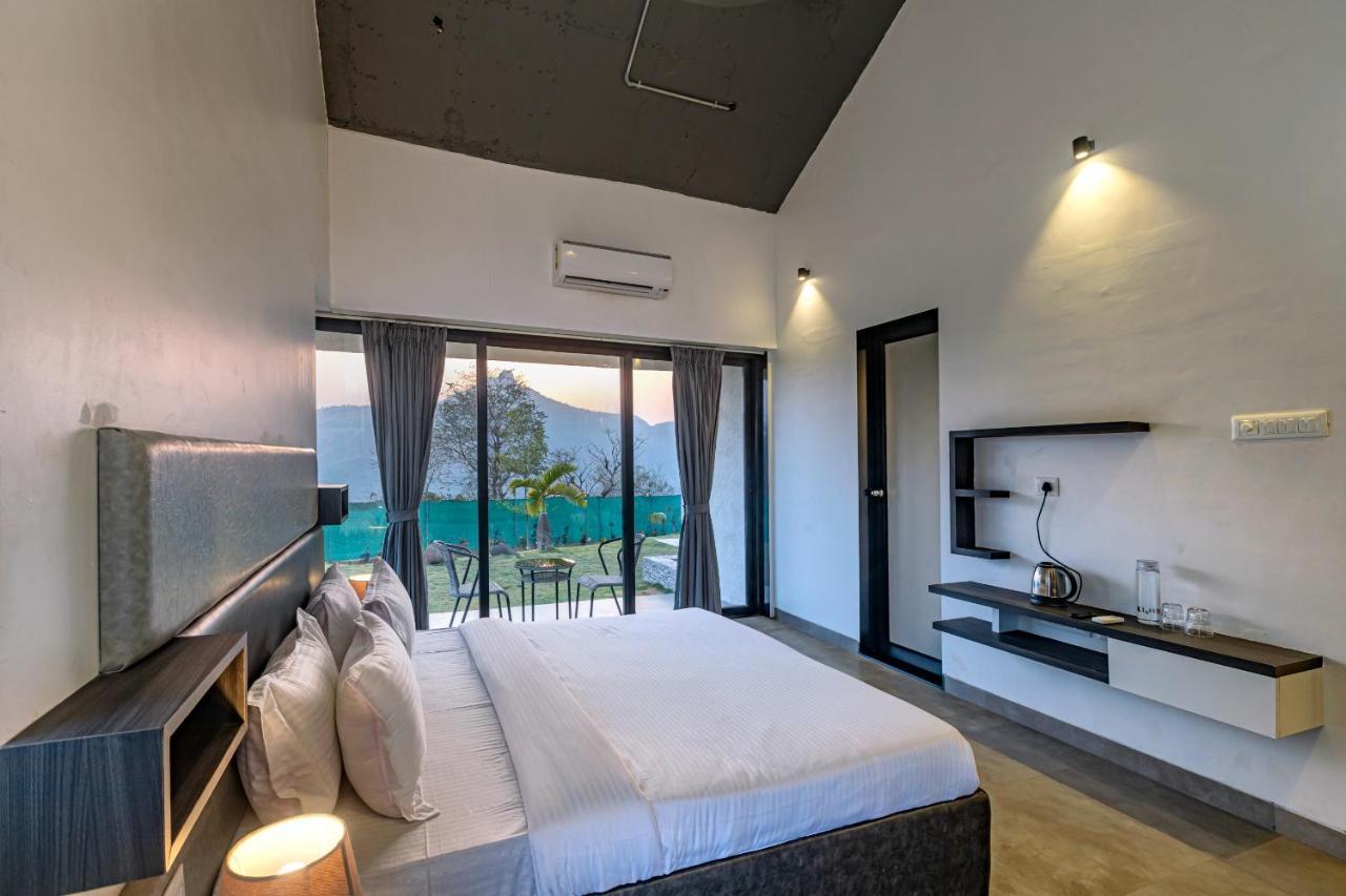 Saffronstays Stargazer, Karjat - Luxury Pool Villa With Lake View Exterior photo