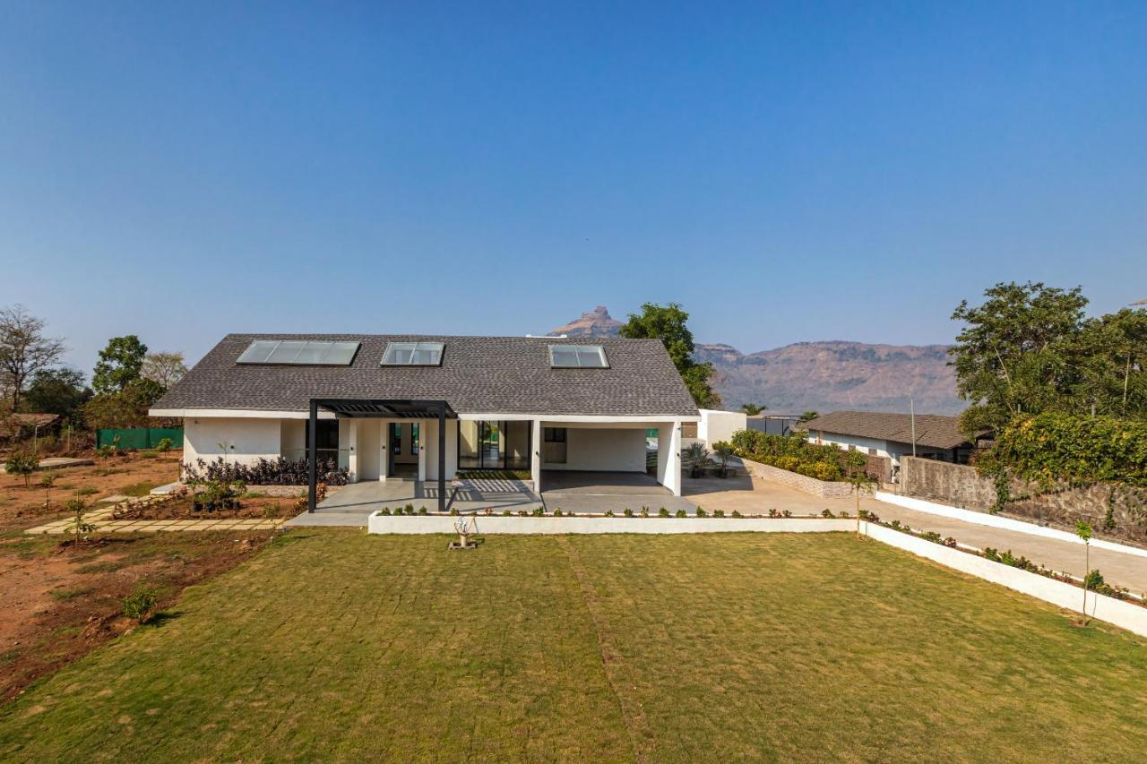 Saffronstays Stargazer, Karjat - Luxury Pool Villa With Lake View Exterior photo